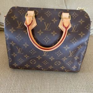 AUTHENTIC Louis Vuitton monogram speedy 25 Bandouliere, excellent condition